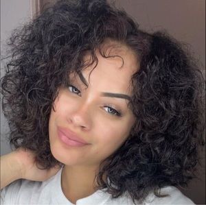 Meet your Posher, Ashli